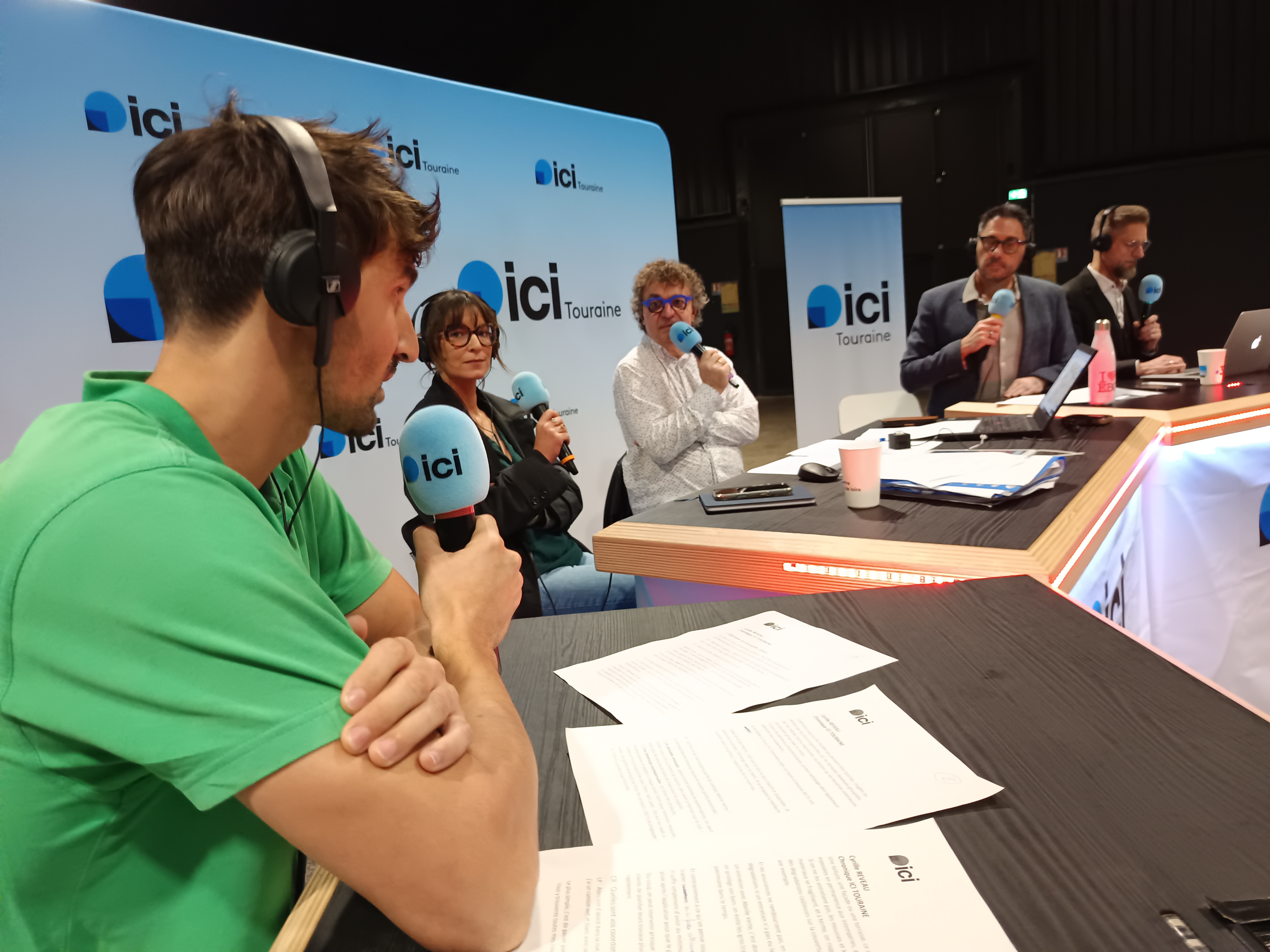 Gel des mousses sur la toiture