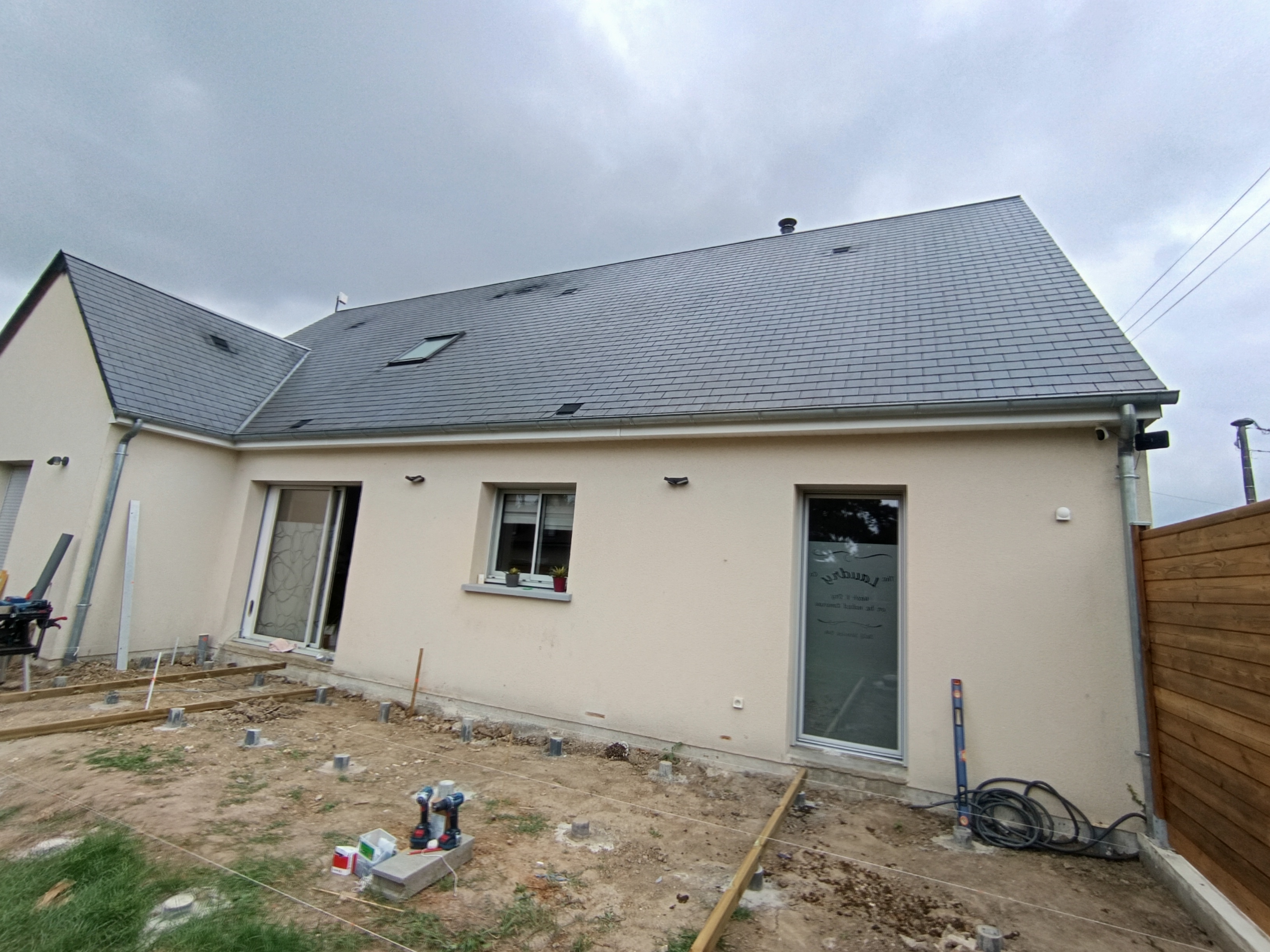 Démoussage toiture en ardoises synthétiques à Chambray-lès-Tours Chambray-lès-tours